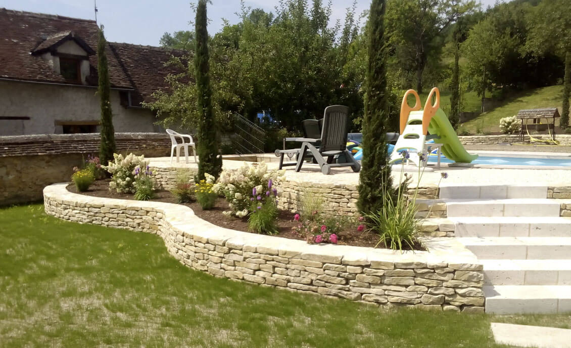 pierre à muret pour sublimer les espaces extérieurs
