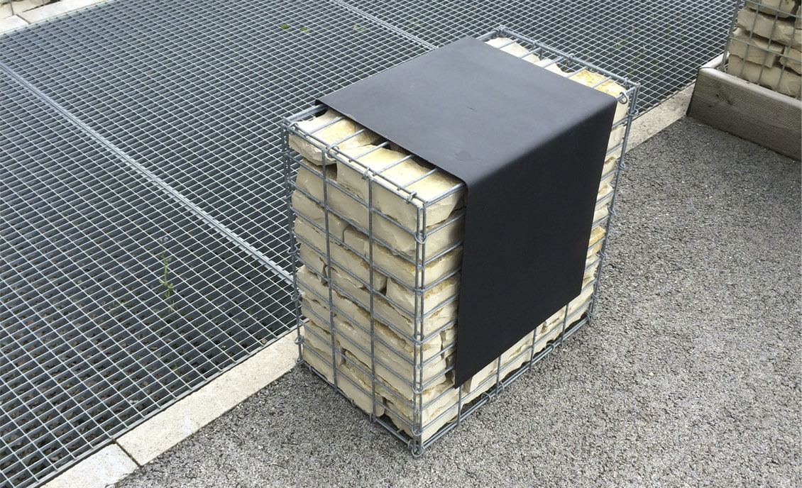 Banc en gabion, pierre de Bourgogne naturelle issue de nos carrières de Molay (89)