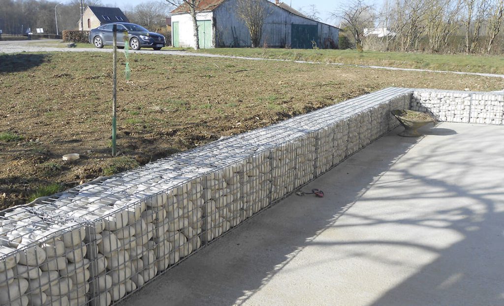 Gabion galets de Bourgogne Gabions réalisés en galets spécial gabions en pierre de Bourgogne issue de nos carrières de Molay