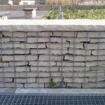 Pose de gabion en pierre éclatée réalisée par Pierre Mureuse de Bourgogne.