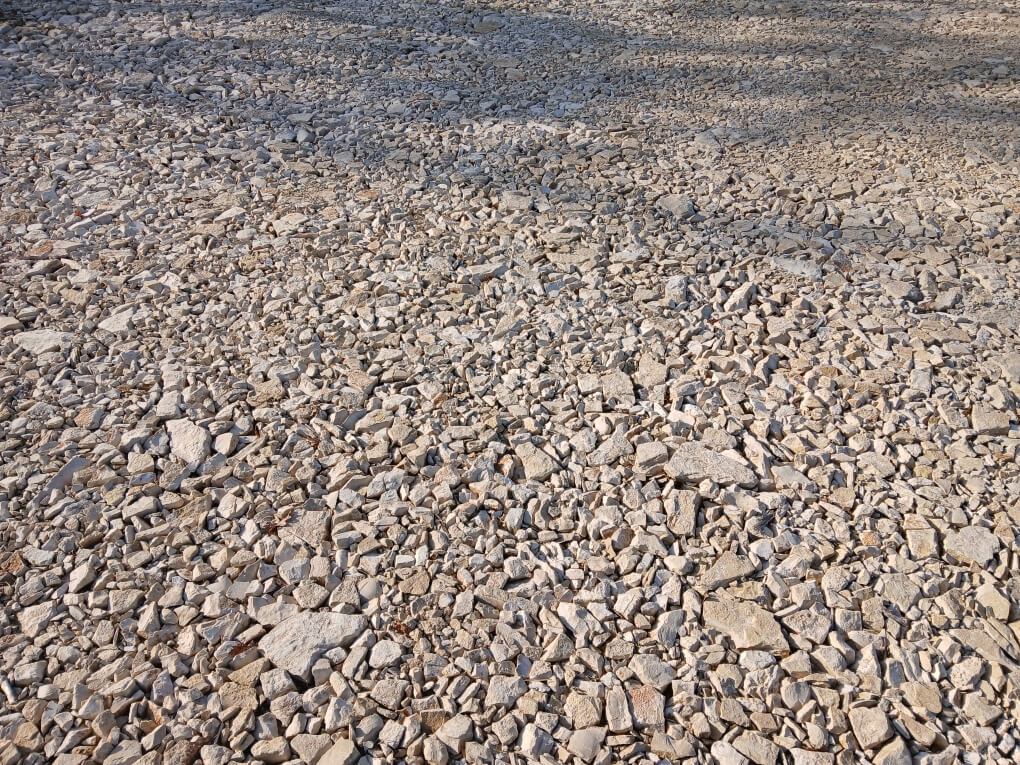 Plaquettes calcaires en pierre de Molay Bourgogne pour aménagement extérieur